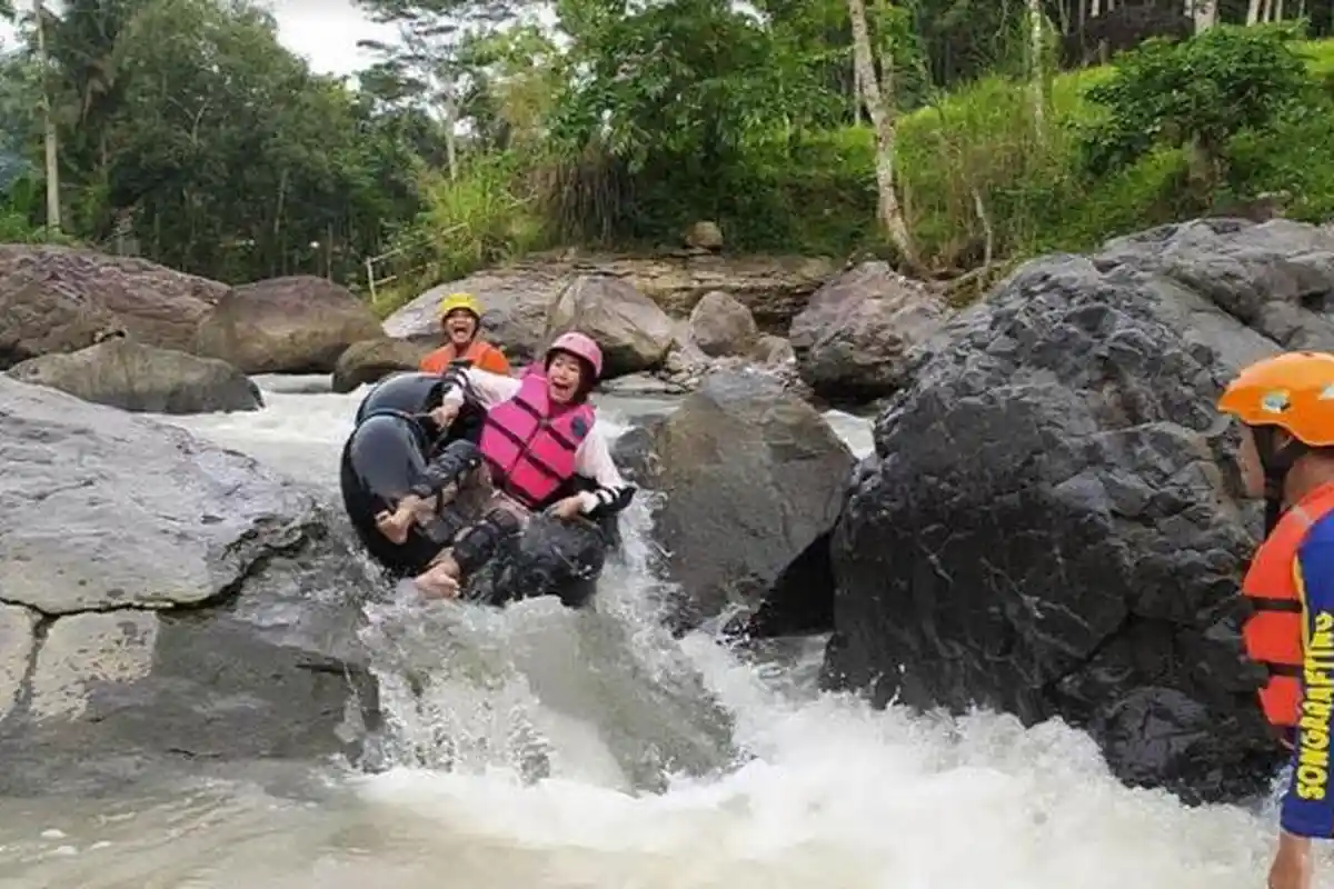 Bersihkan Sungai dari Sampah Popok, Warga Trenggalek Ini Sulap Pandean Jadi Desa Wisata Terbaik