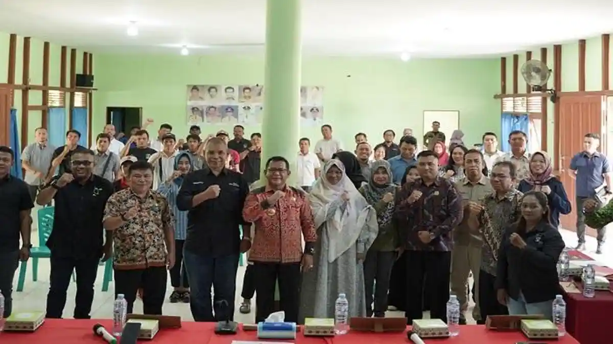 Pj Bupati Sanggau Buka Seminar Transisi Berkeadilan di Perkebunan Sawit