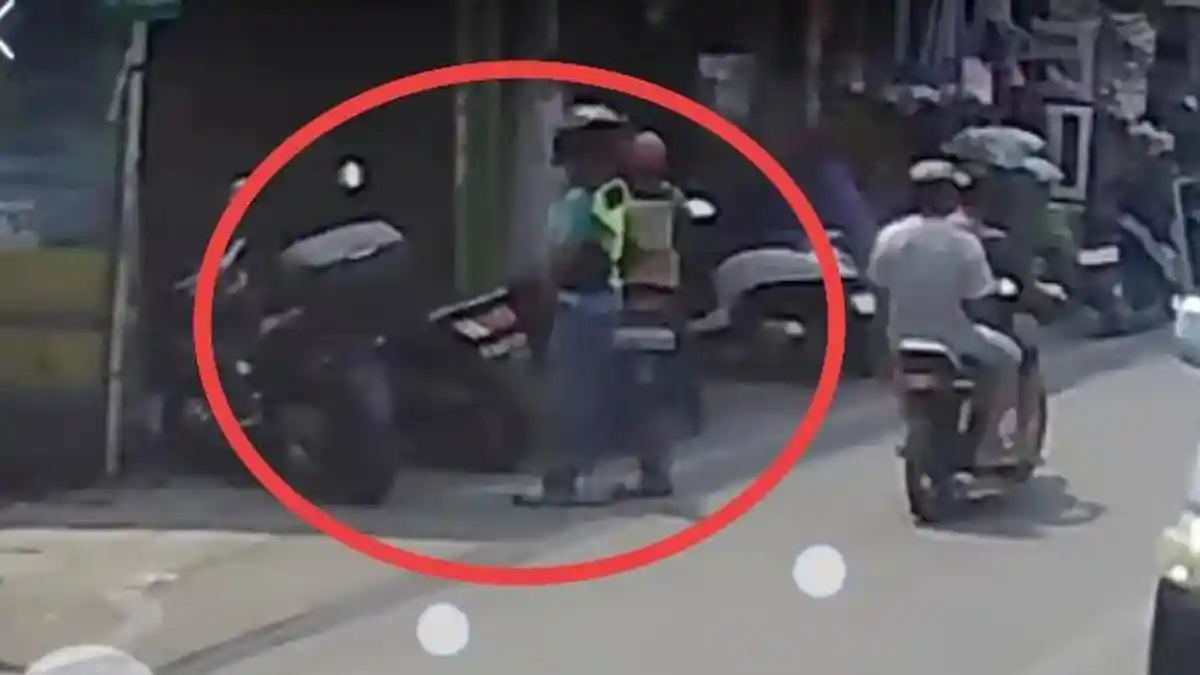 2 Maling Motor Curi Nmax yang Kuncinya Nyantol di Depan Toko Obat Cilincing