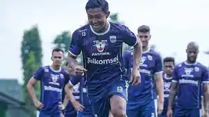 para-pemain-persib-bandung-seperti-febri-hariyadi-david-da-silva-marc-klok-dan-yang-lainnya.jpg