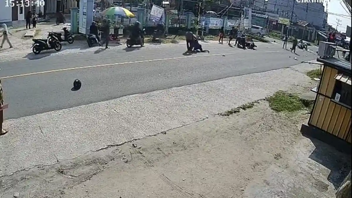 BREAKING NEWS: Kecelakaan Beruntun di Simpang RSUD Anuntaloko Parigi