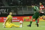 Penyerang-Persebaya-Surabaya-Gali-Freitas-2242026.jpg