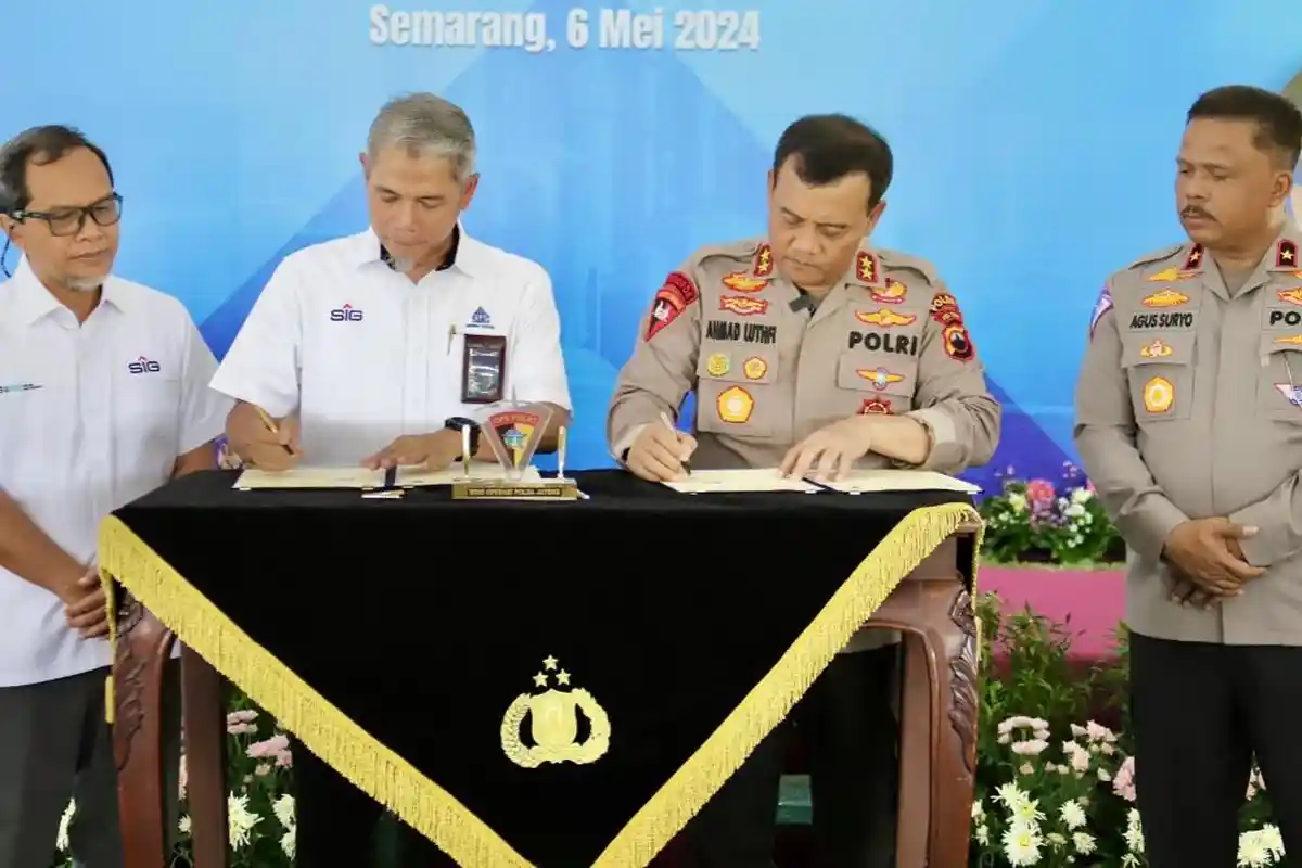 Irjen Pol Ahmad Luthfi Tandatangani MOU dengan Dirut PT Semen Gresik-Pabrik Rembang