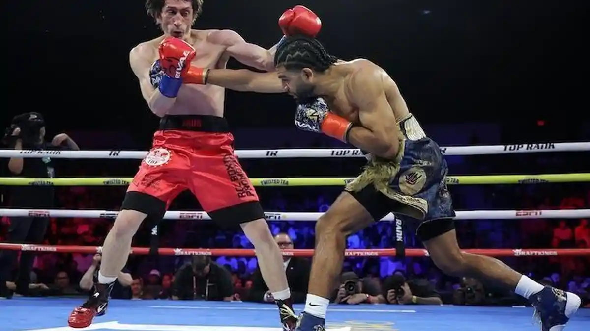 Jadwal Tinju Dunia, Raymond Muratalla Bisa Dapat Sabuk Kelas Ringan IBF Tanpa Berkeringat