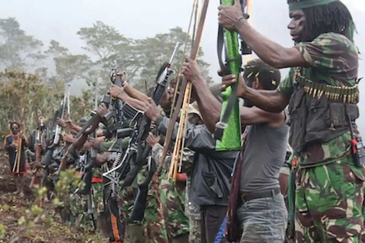 Bersenjata Api, KKB Ancam dan Rampas Barang Jemaat Gereja di Papua