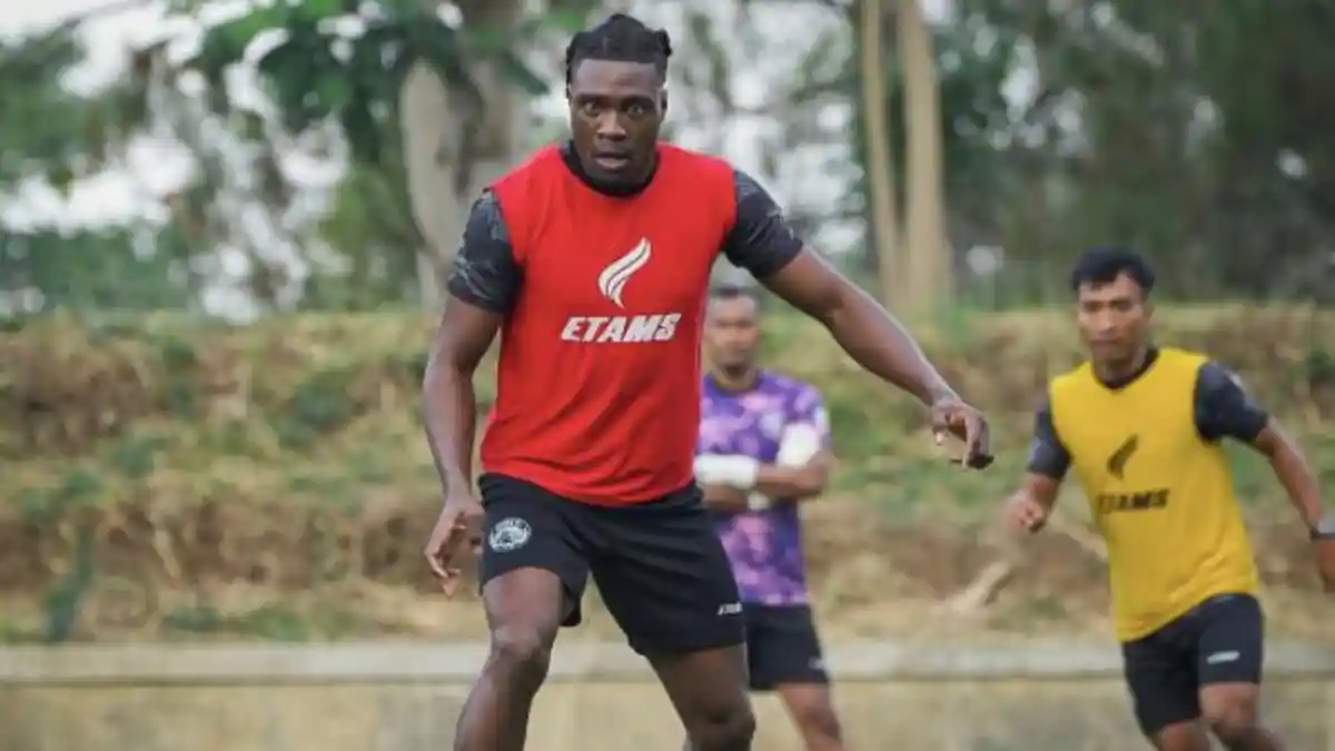 Berita Arema FC Hari Ini Populer: Profil Samuel Otusanya, Lawan Persik ...