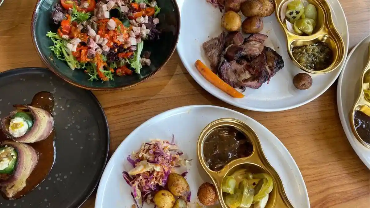 Meat Things, Tempat Kuliner di Bandung Ini Hadirkan Daging Asap dengan Pembakaran 18 Jam