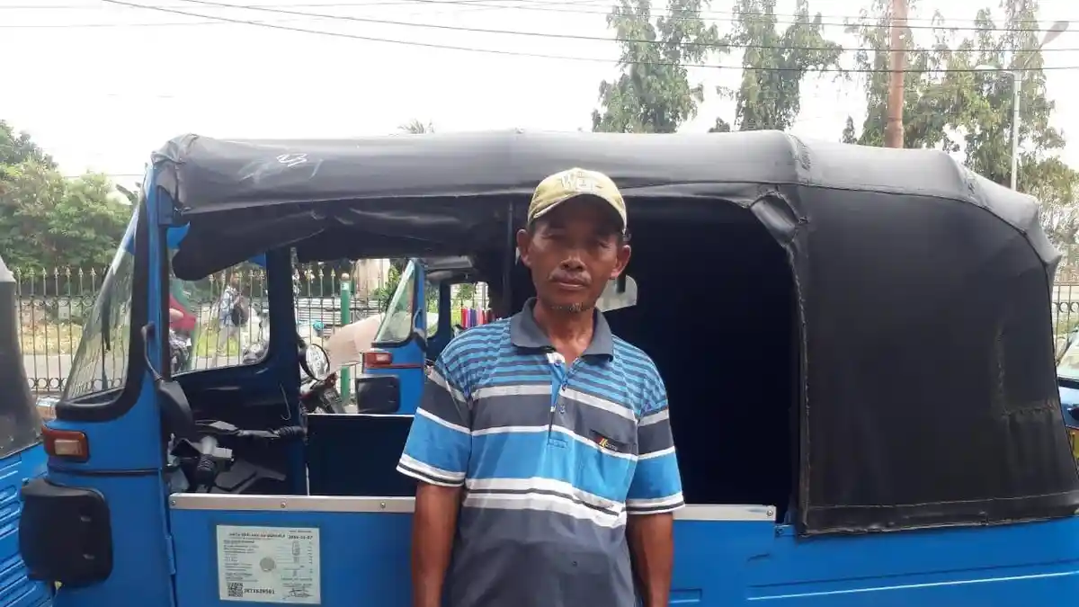 Keluh Kesah Supir Bajaj: Sekarang Mencari Penumpang
