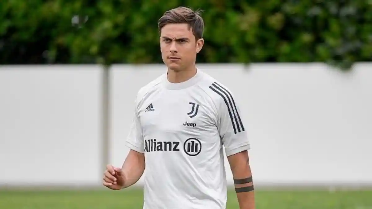 Striker Juventus Paulo Dybala Marah kepada Andrea Pirlo