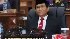 ketua-dprd-sulut-fransiskus-silangen788.jpg