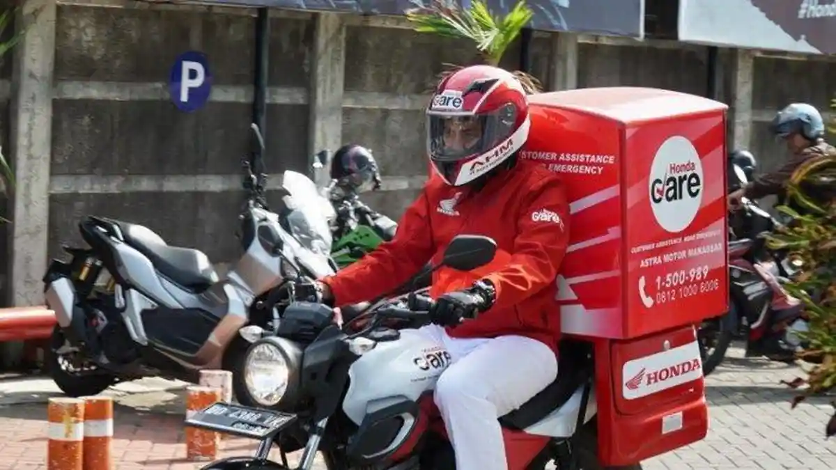 Ban Motor Bocor atau Mogok di Jalan? Honda CARE Siap Bantu 24 Jam