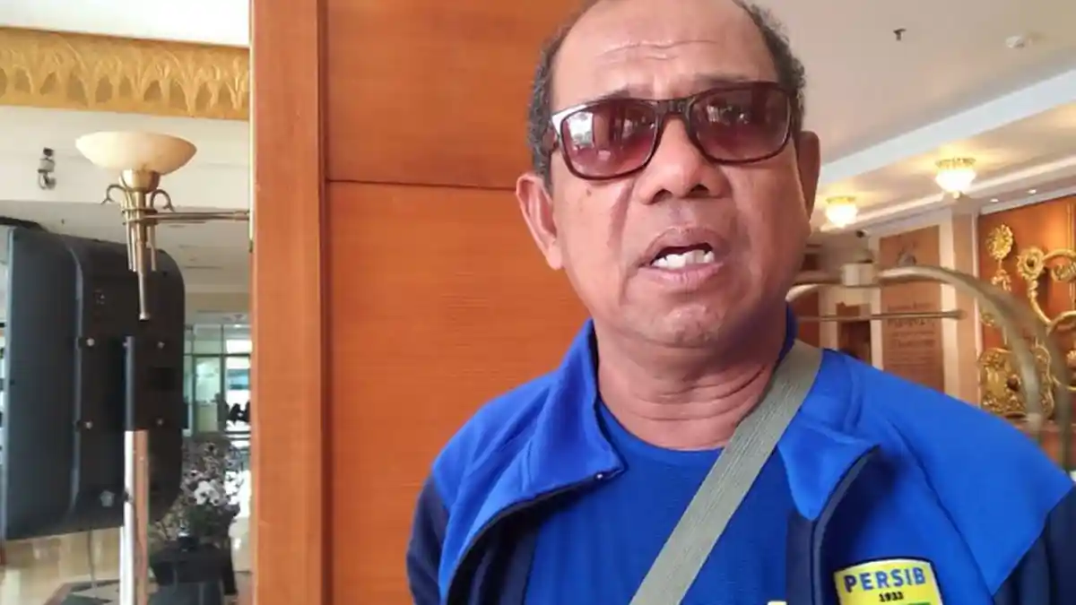 Emral Abus Sesumbar Persib Bandung Bakal Kalahkan Persija Jakarta