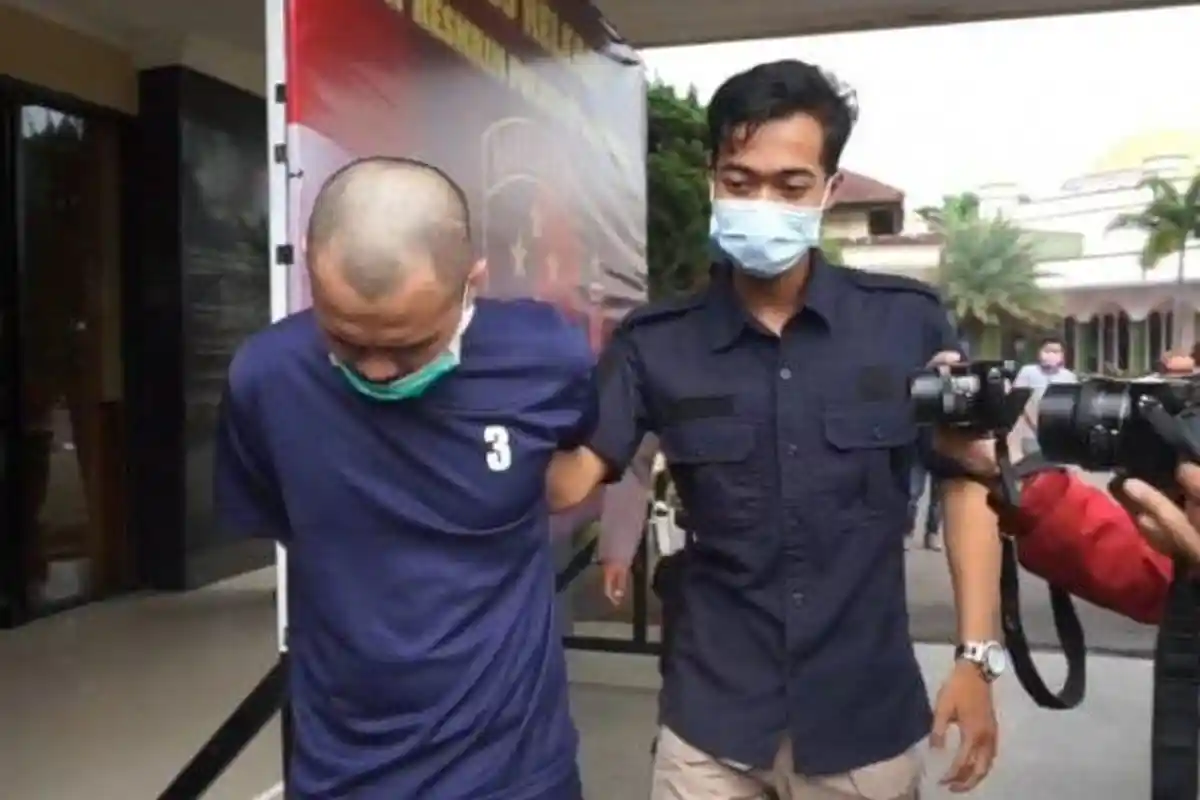 Santriwati Alami Trauma, Terkuak Beda Pengakuan Guru yang Cabulinya Selama 4 Tahun dengan Korban