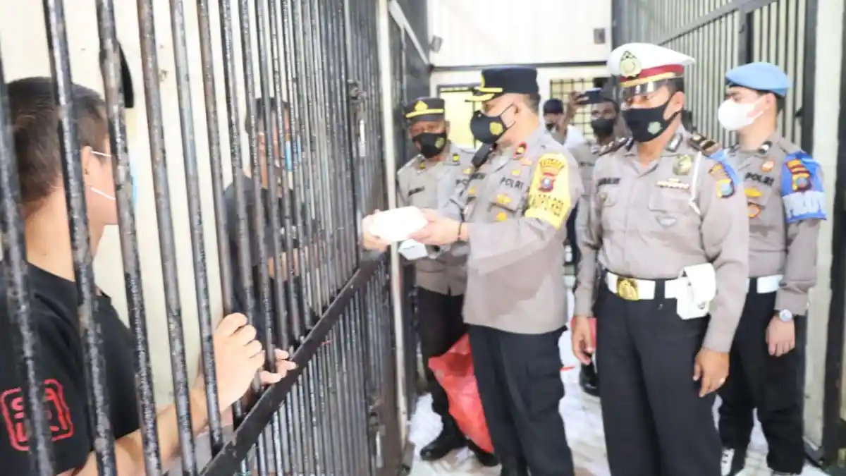 Tahanan Polres Belawan Dapat Asupan Makanan Tambahan