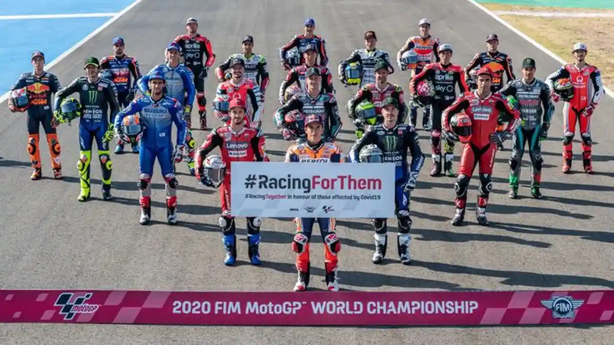 Jadwal Live Streaming MotoGP Valencia 2020 Malam Ini, Valentino Rossi Tercecer Morbidelli Terdepan