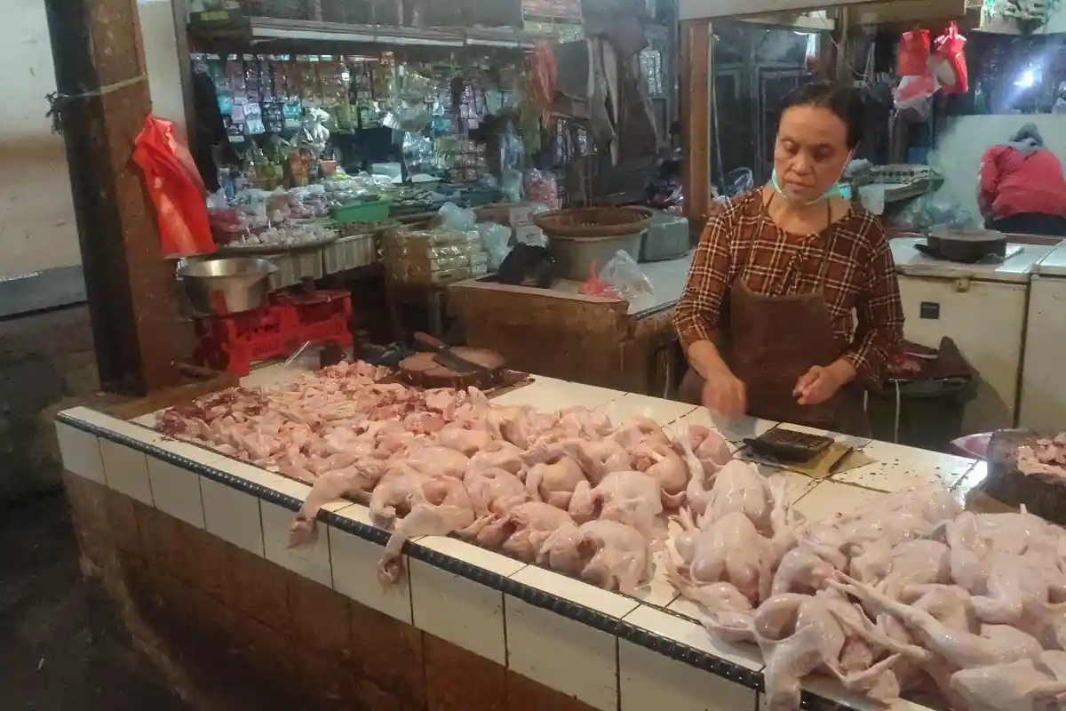 Keluhan Pembeli di Pasar Cigasong Majalengka: Aneh, Jelang Hari Idul Adha Harga Daging Sapi Naik