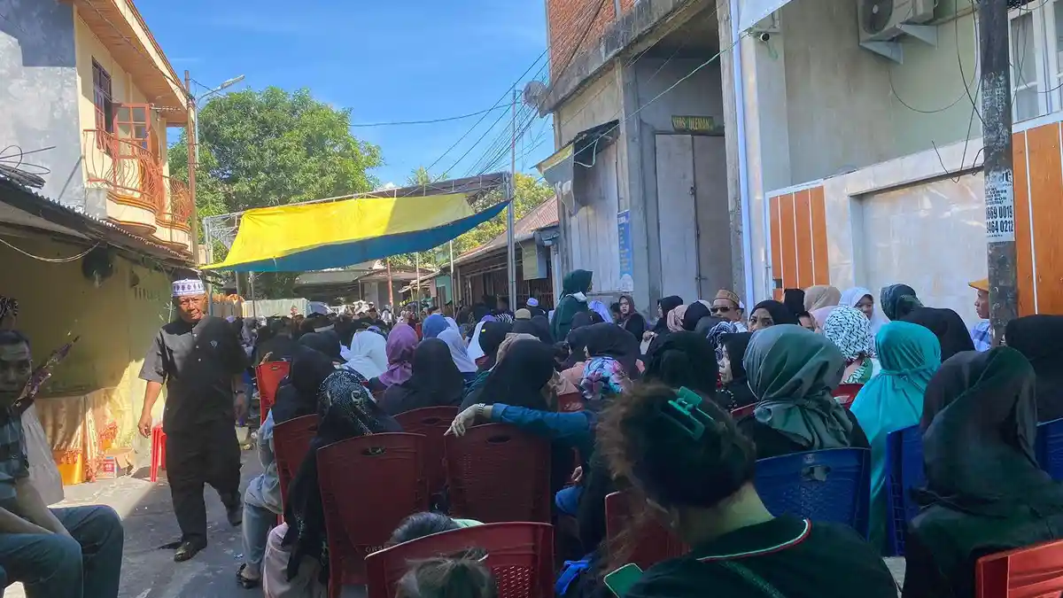 Almarhum Indra Matheos Disalatkan di Masjid Jami Miftahul Jannah Ternate Baru Manado