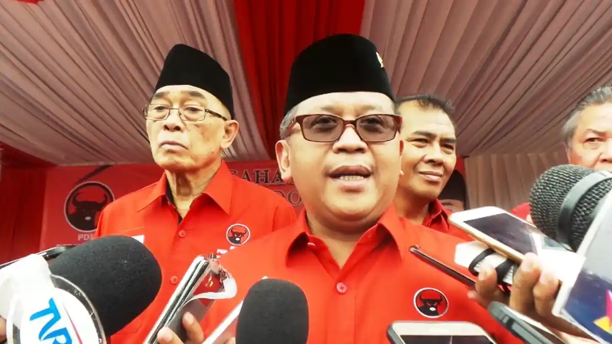 Hasto: Kami Pasti Berikan Sanksi Jika Ada Kader yang Pakai Jasa Saracen