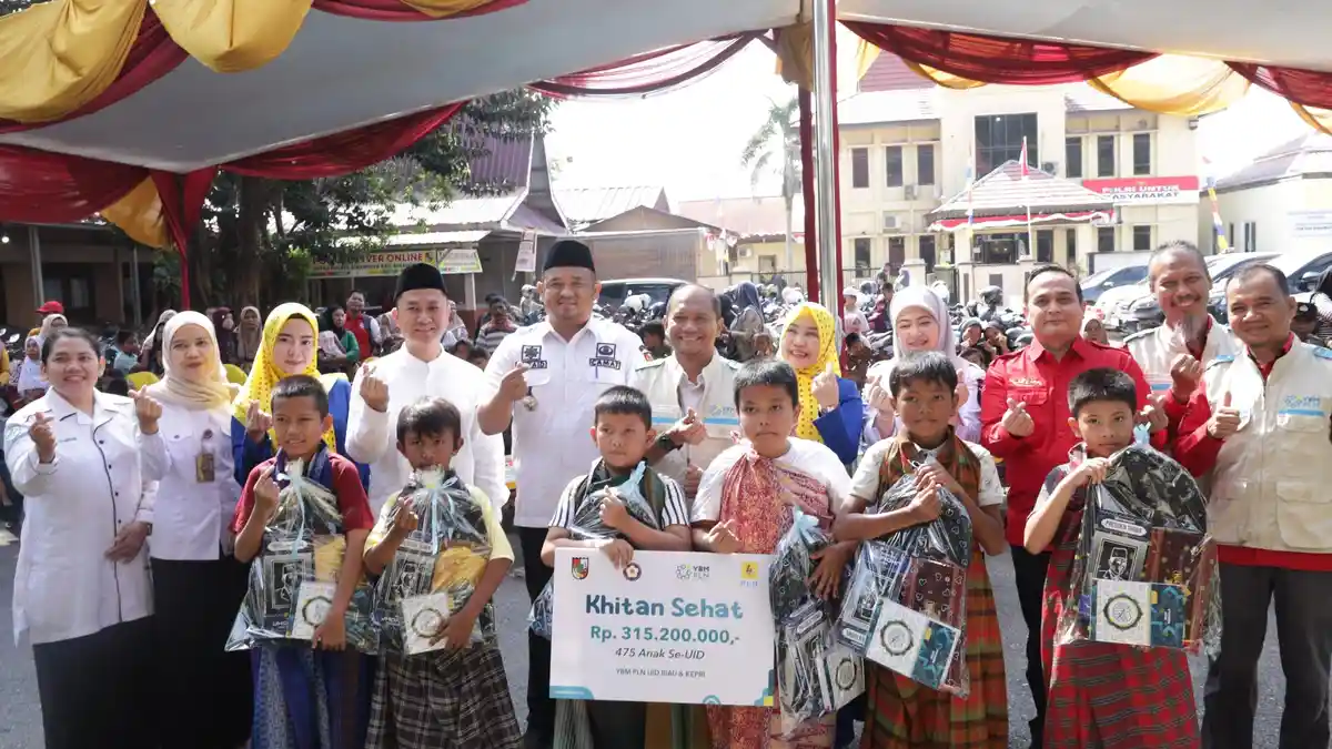 YBM PLN UID Riau dan Kepulauan Riau Gelar Khitanan Massal bagi 475 Anak Dhuafa dan Yatim Dhuafa - Tribunpekanbaru.com