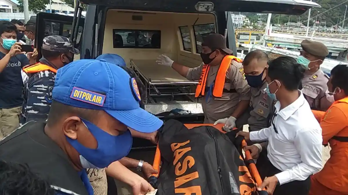 2 Hari Dikabarkan Hilang, Jenazah ABK KM Awu Ditemukan 