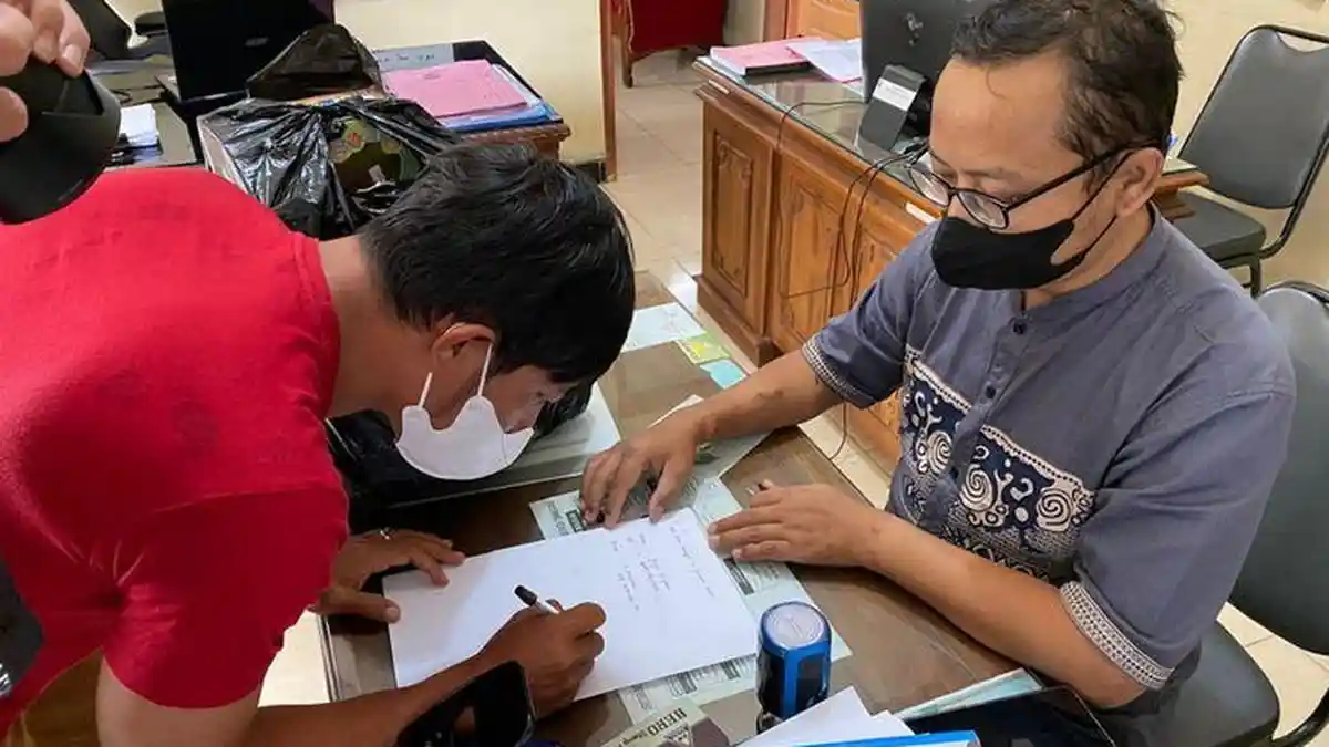 Bantuan dari Ganjar Dikembalikan oleh Warga, karena Ada Pengurus Partai yang Tersinggung?