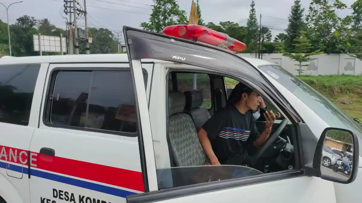 Ambulans yang Diputar Balik di Sukabumi Viral, Kades Kompa Buka Suara, Bukan Angkut Wisatawan