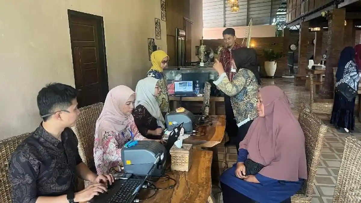 Wabup Sidrap Nurkanaah Tinjau Skrining Dini Kanker Serviks di Kadidi dan Mario