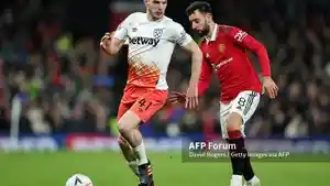 Declan-Rice-vs-Bruno-Fernandez-di-Piala-FA-antara-Manchester-United-vs-West-Ham-United.jpg