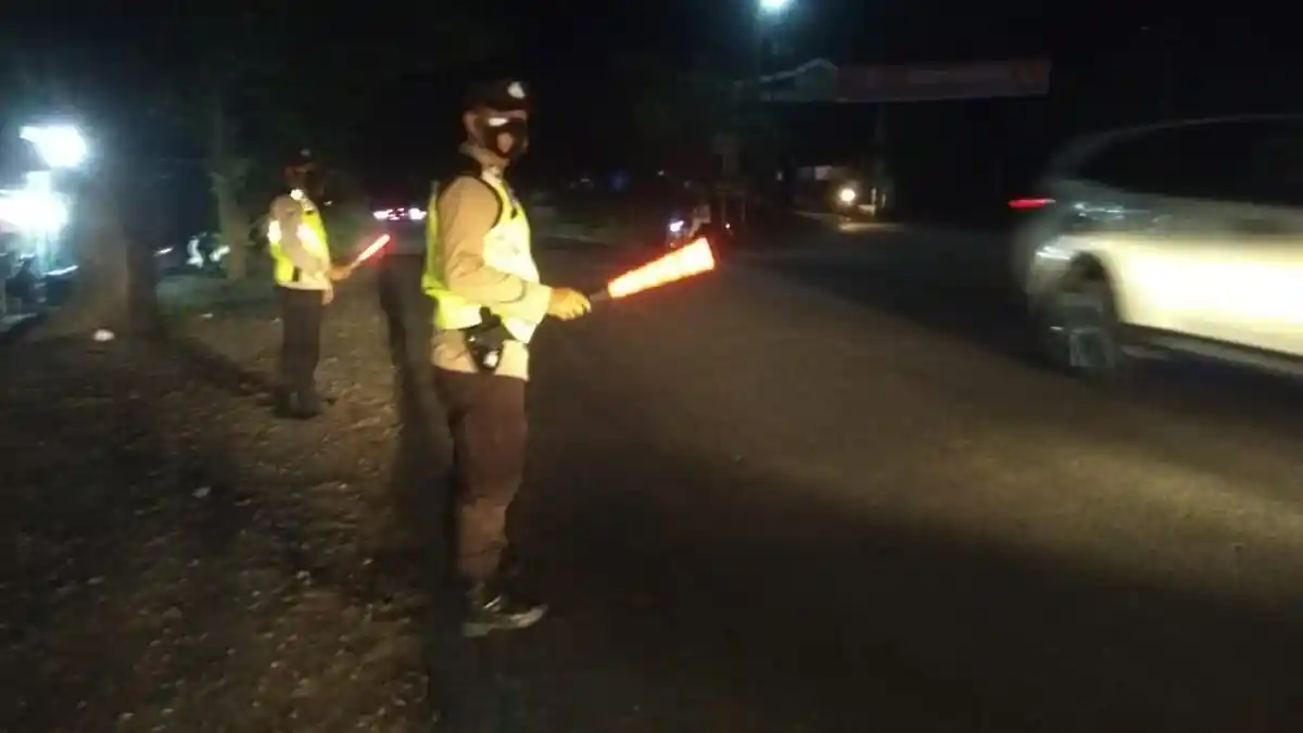 Polsek Dolok Merawan Kembali Digelar Patroli Blue Light di Jalinsum 