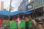 Semakin Sore, Lapak Takjil di Karimun Tambah Ramai Didatangi Warga Berburu Menu Buka Puasa