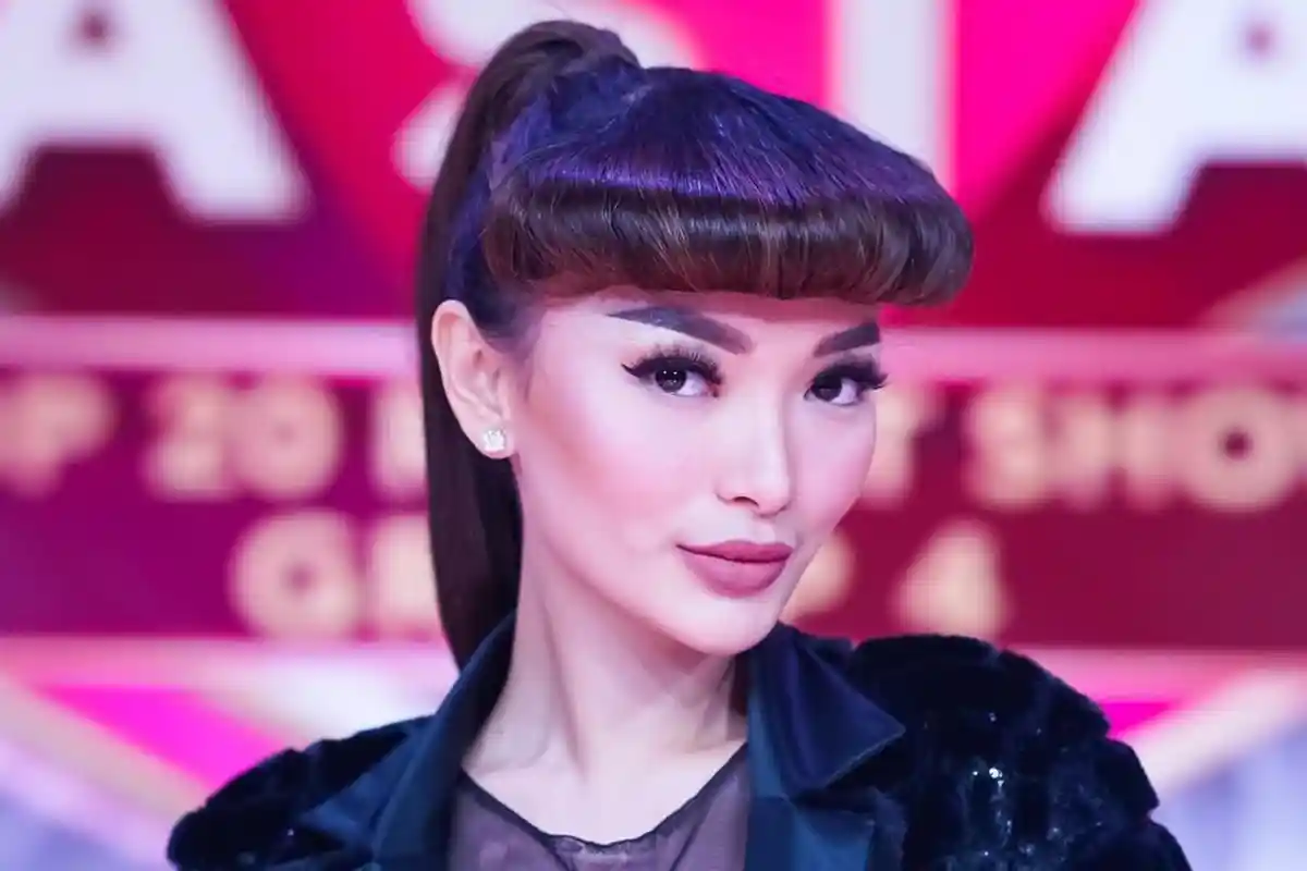 Masih Ingat Zaskia Gotik? Pernah Jadi Tukang Cuci Piring Keliling, Kini Hidup Bergelimang Harta