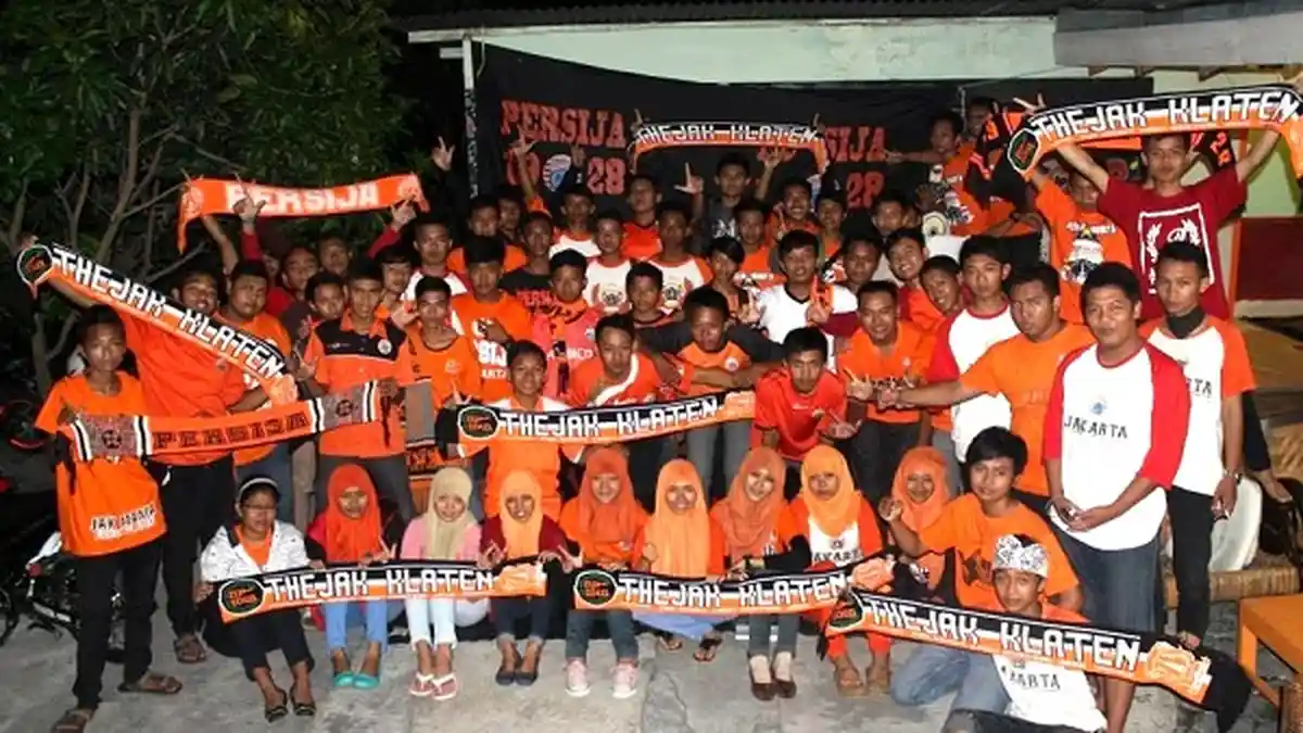 Jaklaten Usung Slogan 