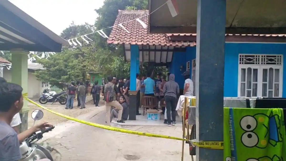 Pas Selesai Makan di Warteg, Terduga Teroris Langsung Dicokok Tim Densus 88