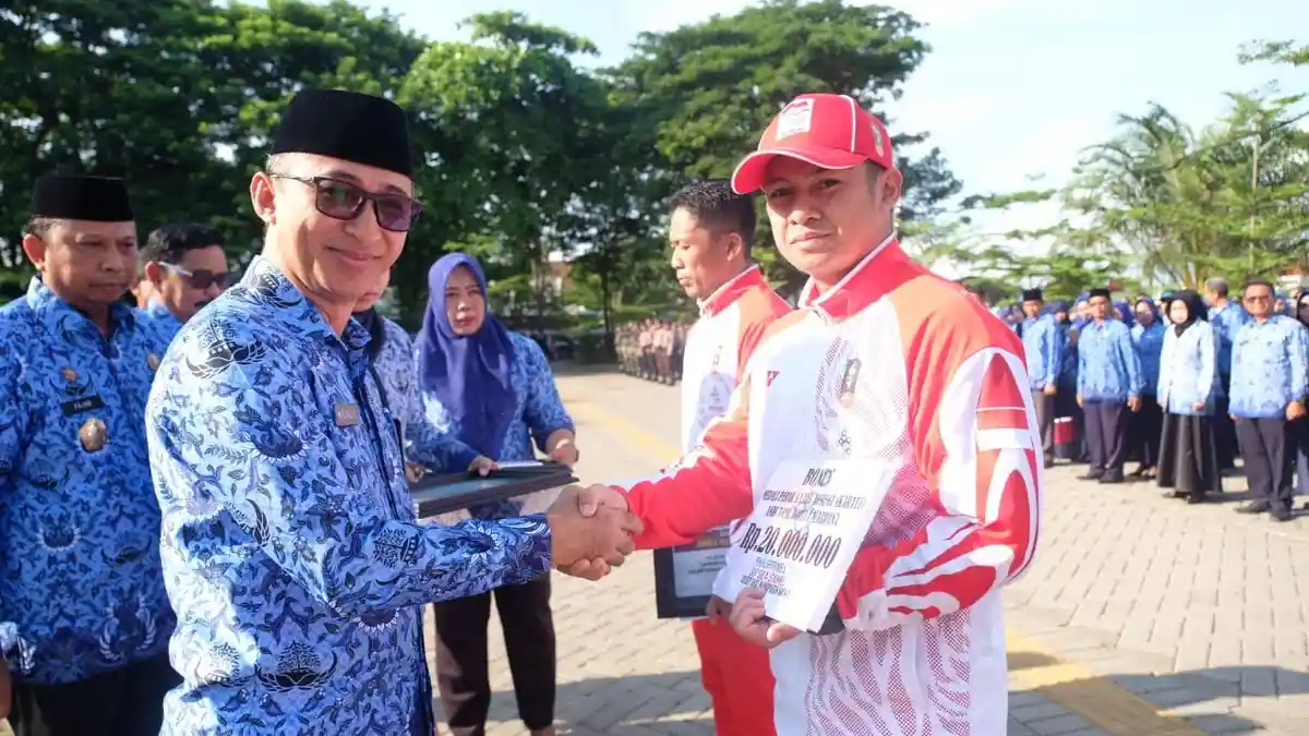 Atlet Gowa Berprestasi Terima Bonus di Hari Bela Negara