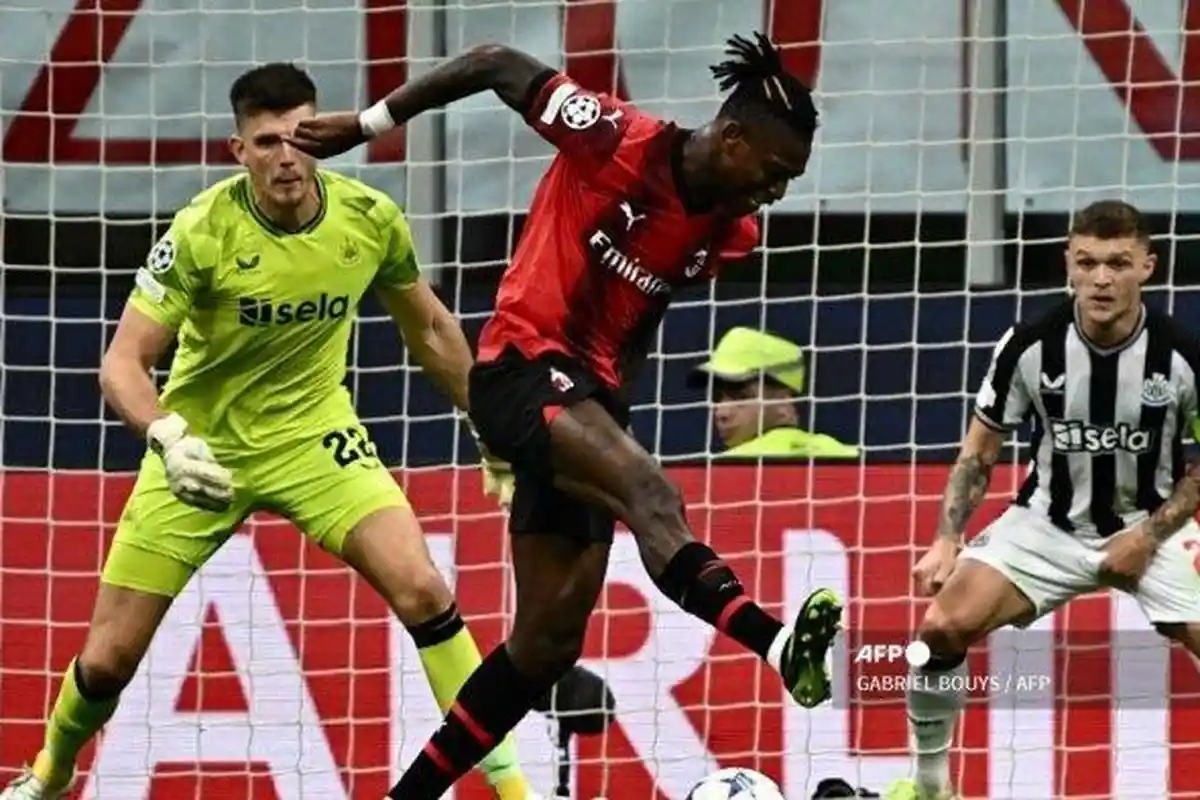 Aji Mumpung AC Milan, Manfaatkan Rafael Leao yang Diincar Banyak Klub Lain Demi Mandi Uang