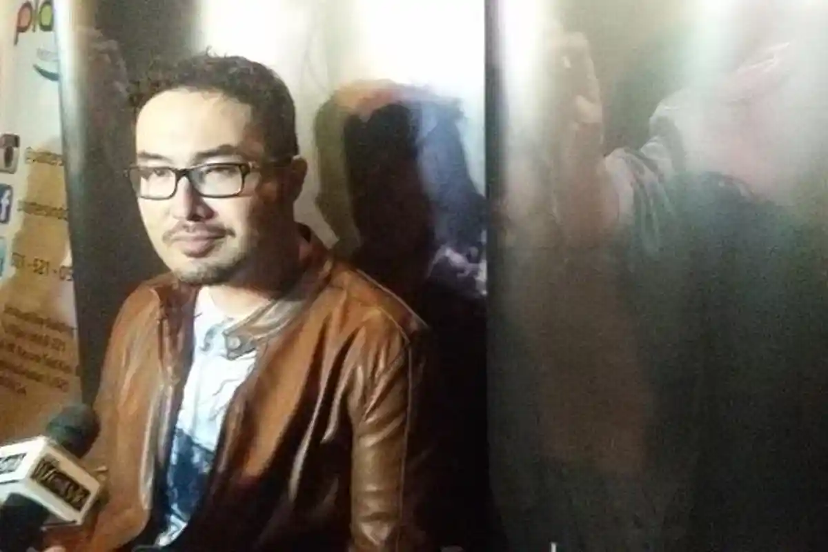 Surya Saputra Mengaku Deg-Degan Beradegan Ciuman dengan Bella