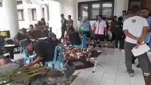 Pose-pelaksanaan-kegiatan-donor-darah-memanfaatkan-kegiatan-Car-Free-Day.jpg