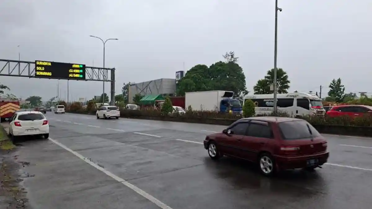 Libur Natal dan Tahun Baru, Volume Kendaraan yang Masuk ke Malang Meningkat 50 Persen