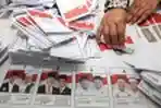 KPU Sortir dan Lipat Surat Suara Pilgub Jabar 2018