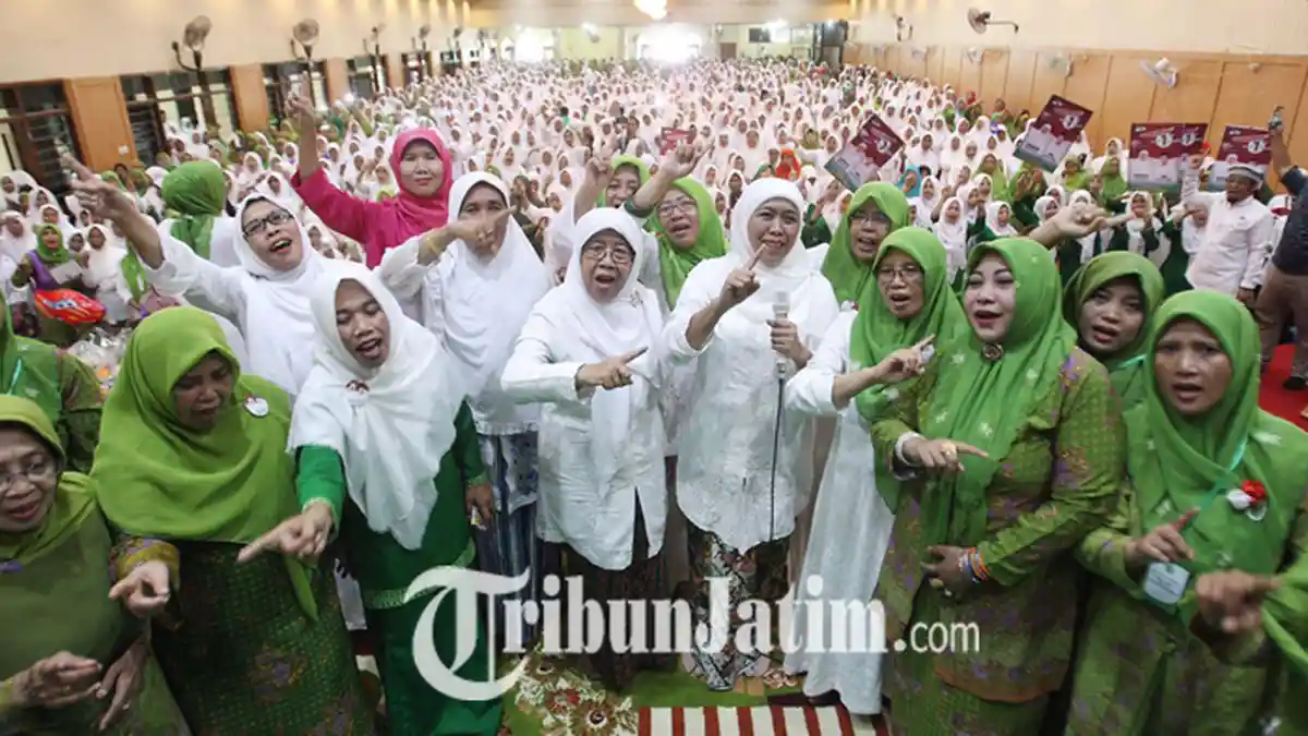 Khofifah Ajak Refleksikan Data Pendidikan Jawa Timur di Hardiknas, Datanya Bikin Miris