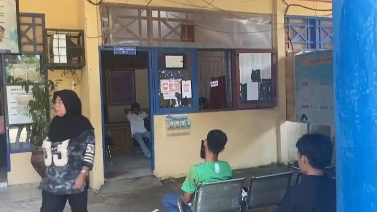 Pembuatan E-KTP di Disdukcapil Mamuju Ramai Pascalibur Lebaran Idulfitri 2025