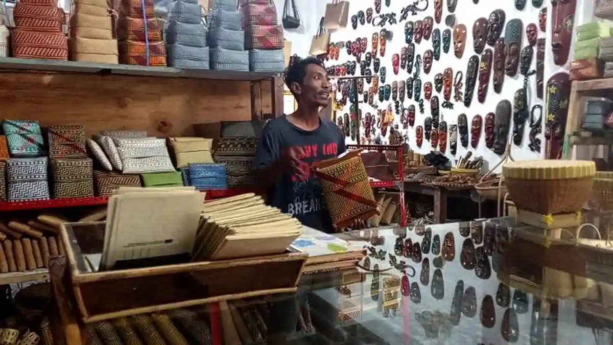 Tembus Pasar Global, Kerajinan Anyaman Bambu Loyok Jadi Penggerak Ekonomi Warga