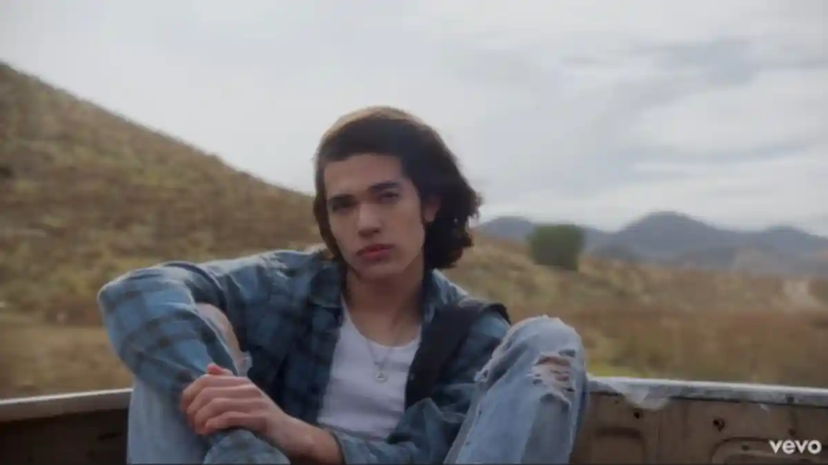 Kunci (Chord) Gitar dan Lirik Lagu 'Fight or Flight' - Conan Gray, 'I'd Rather Die than Cry'