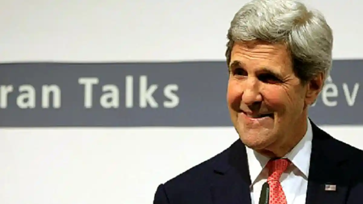 Menlu AS John Kerry Kecelakaan di India