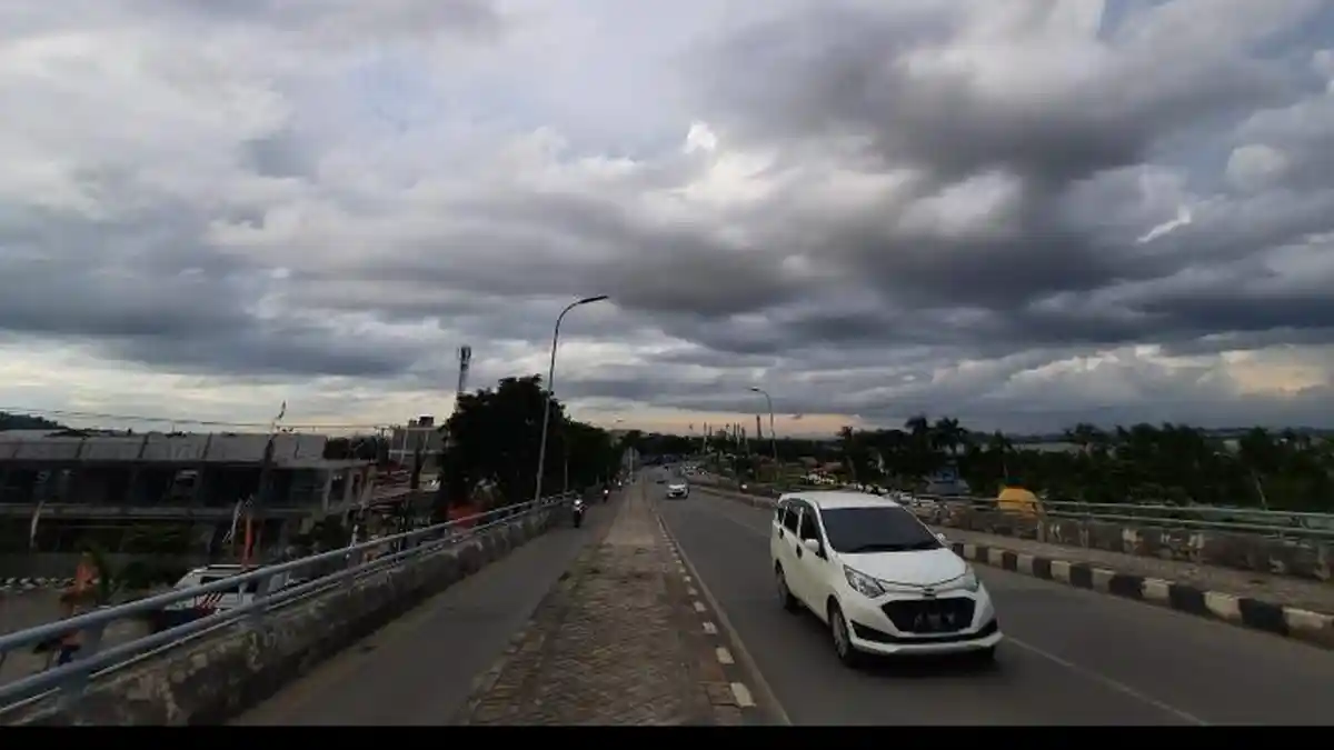 Cuaca Samarinda Hari Ini, Waspada Hujan Turun dari Pagi sampai Siang