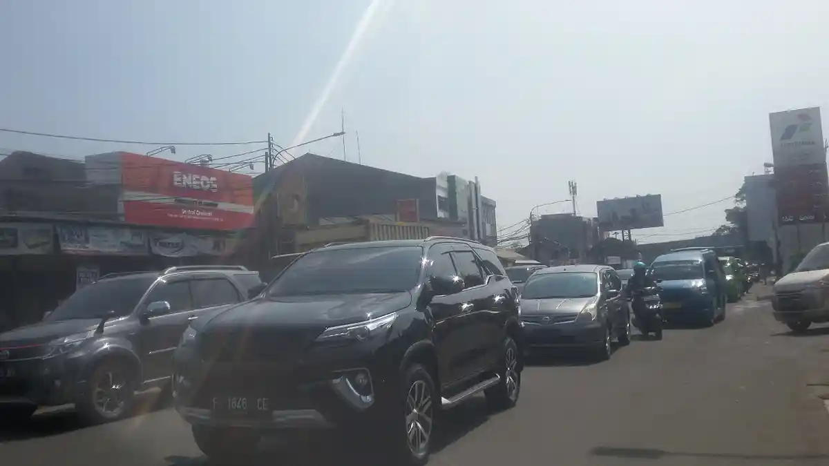 Info Lalu Lintas : Akhir Pekan Ini Jalan KS Tubun Padat Merayap