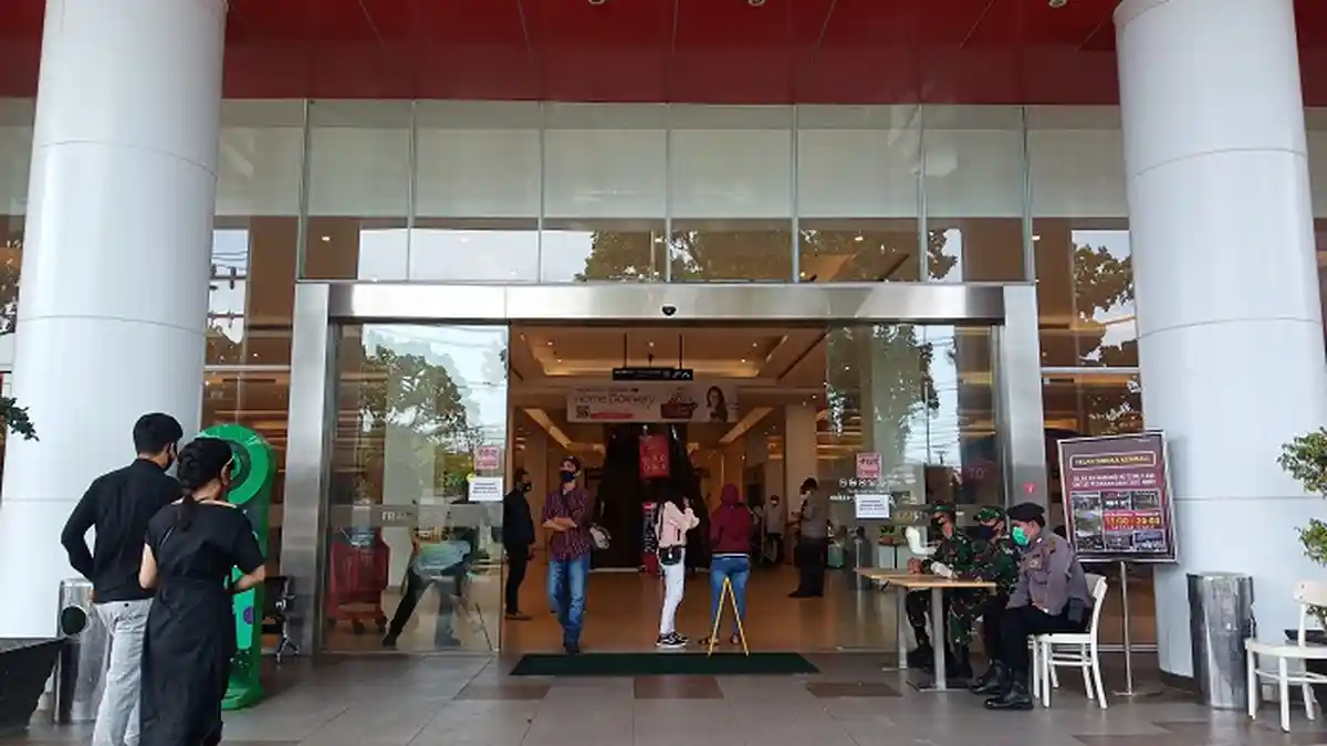 Pusat Perbelanjaan di Padang Segera Jalani New Normal, Transmart Masih Sepi Pengunjung