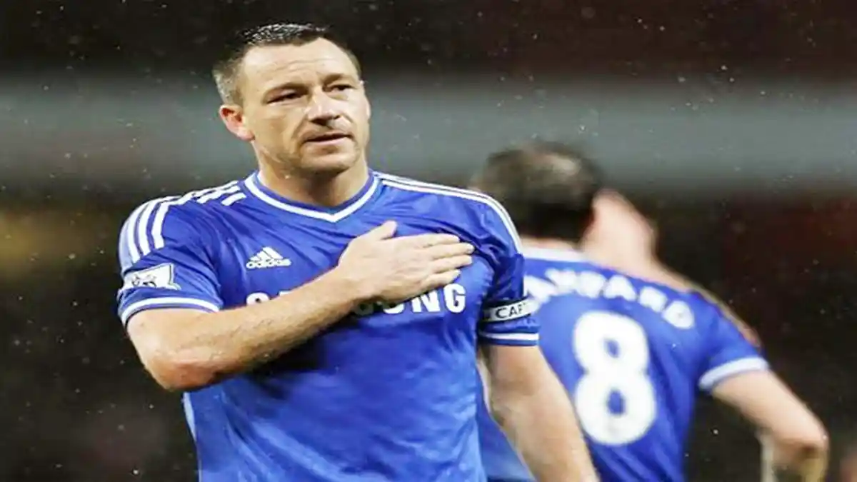 Usia Tambah Tua, John Terry Bertekad Lebih Lama Bermain di Chelsea