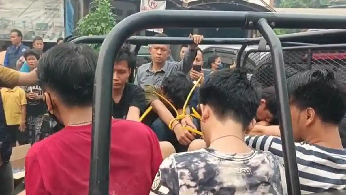 Breaking News: Polisi Gerebek Kampung Narkoba di Boom Baru Palembang, 7 Orang Diamankan