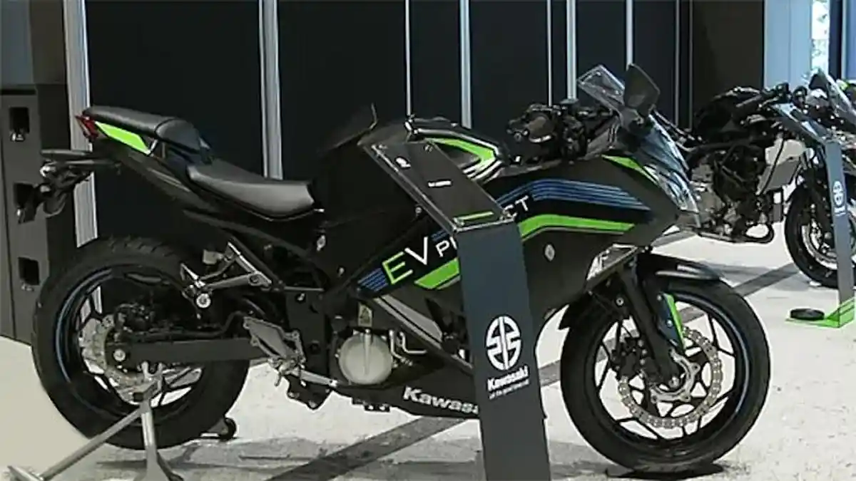 Elektrifikasi Sepeda Motor Kawasaki EV Hybrid Jepang Pertama pada 2025